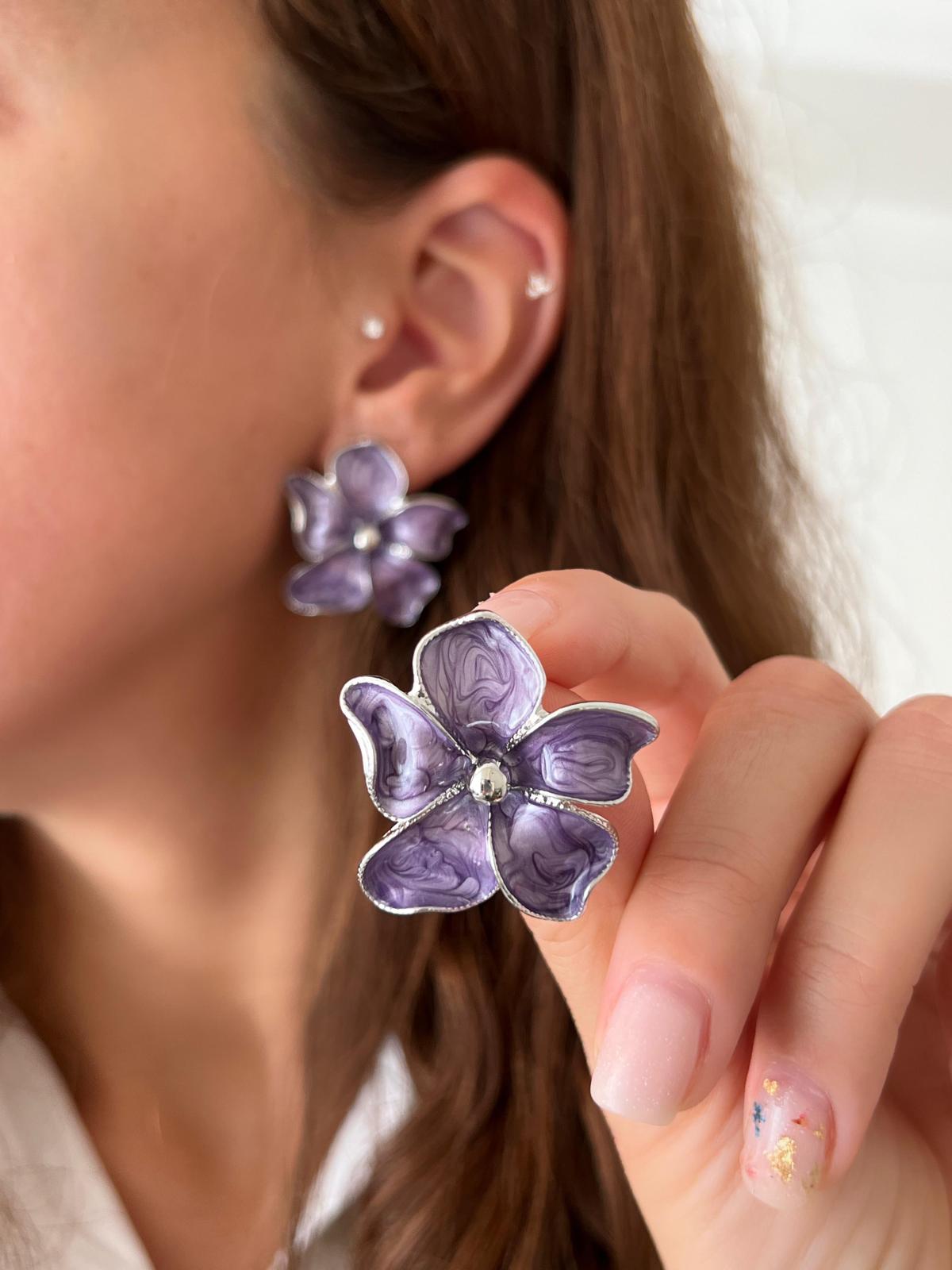 Boucles d'oreilles Fleur en Violet - Élégance Féminine
